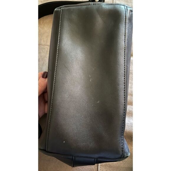 COACH Legacy Duffle in  Small Signature Canvas Black Sholder Bag #25380Excellent - Picture 9 of 13